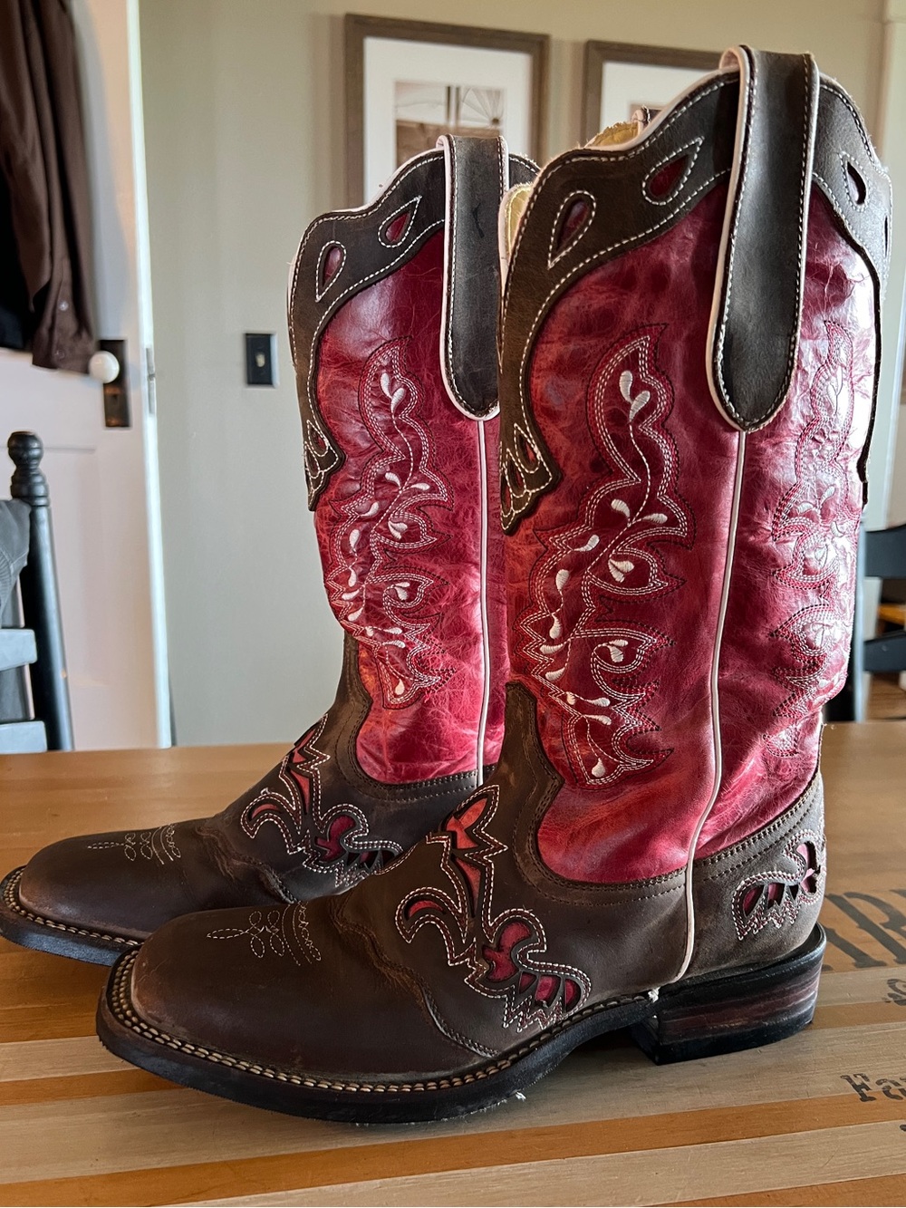 Women's Lacy Boots (cowboy boots).